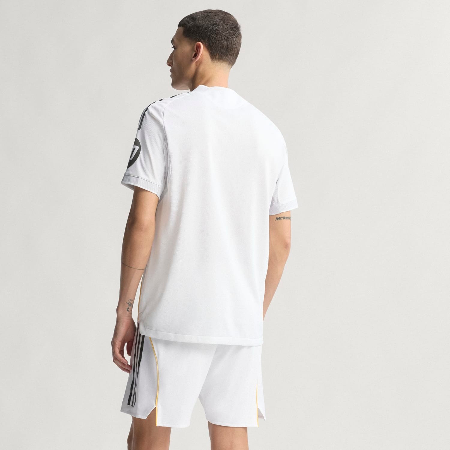 Real Madrid Men's Home Player Jersey 2025/26 - Image 6