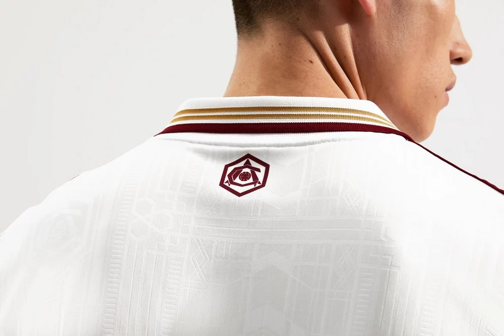 Arsenal Men's Third Fan Jersey 2025/26 - Image 6